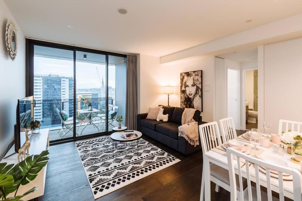 Apartment 2bedroom 2bath 1carpark Wifi Gym Pool Brisbane