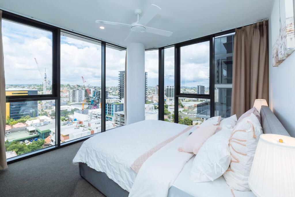 2bedroom 2bath 1carpark Wifi Gym Pool Apartment Brisbane
