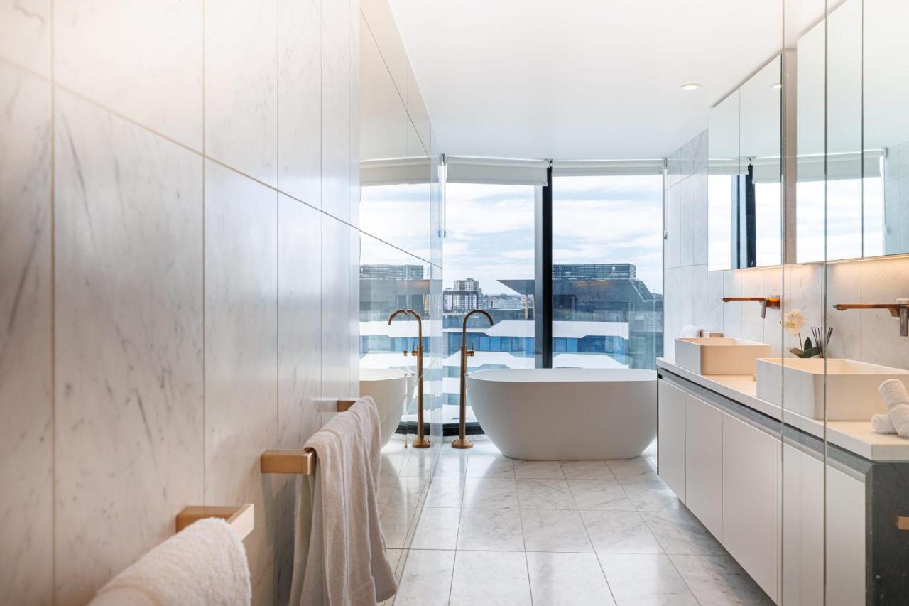 Luxurious 3 Bed Fortitude Valley Penthouse Retreat Apartment Brisbane