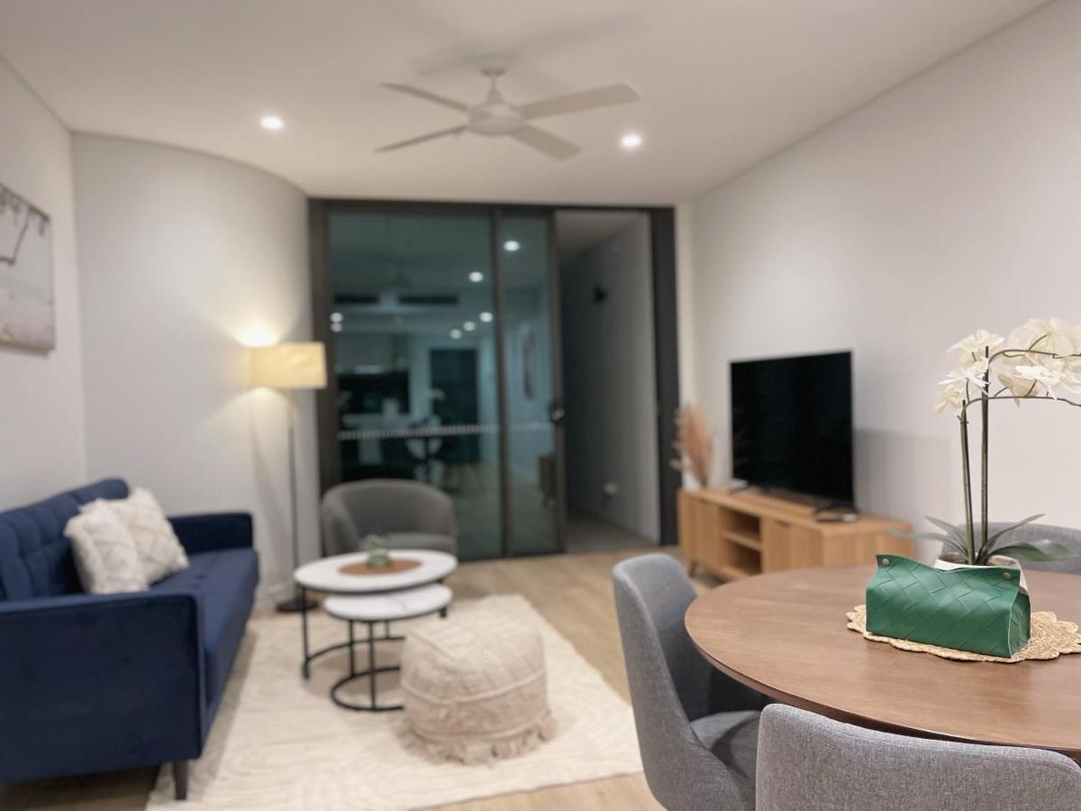 Apartment Eyes On The Fireworks Lux Riverfront 2kingbed *