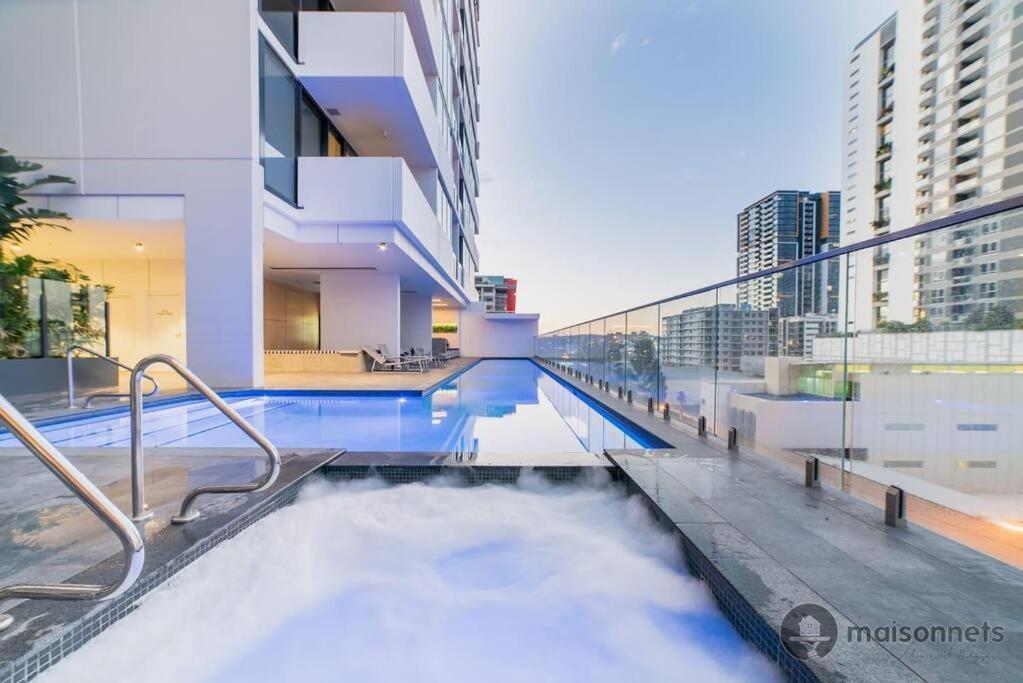 Mod Apt Near Southbank W Pool & Parking