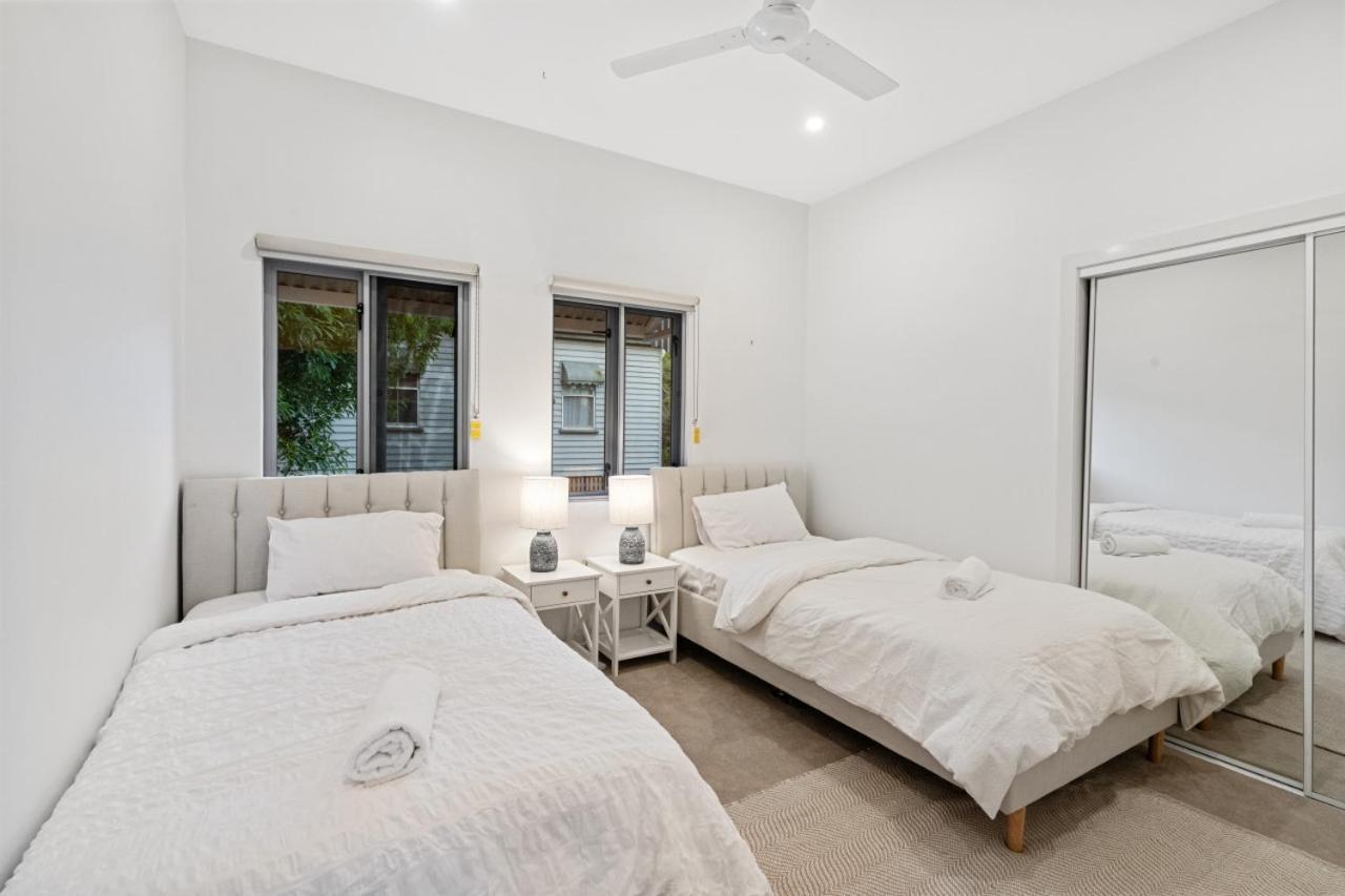 The Hampton Retreat - 6br 16 Guest Pet Friendly House * Brisbane