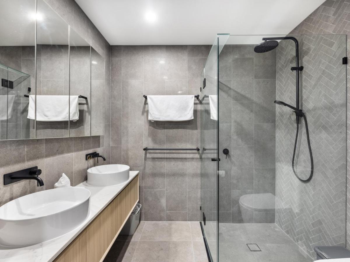 Conveniently Located Luxury 4br Townhouse *