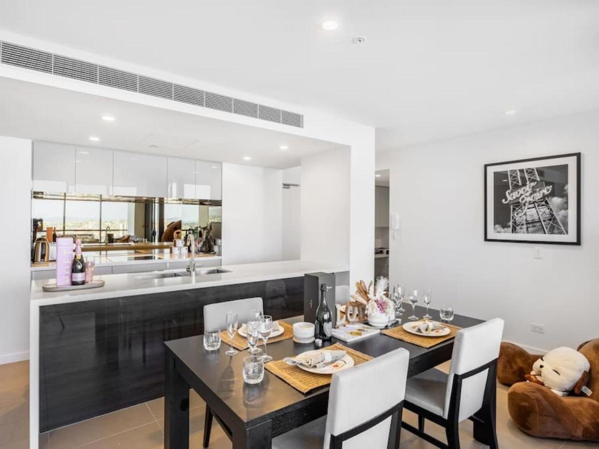 Riverview 2br Delicate Apt, 1min To Train Station * Brisbane