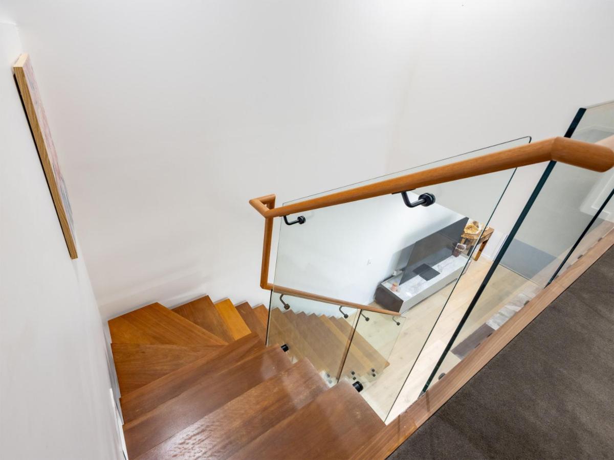 Conveniently Located Luxury 4br Townhouse Holiday home Brisbane