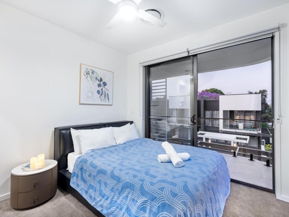 Conveniently Located Luxury 4br Townhouse Brisbane