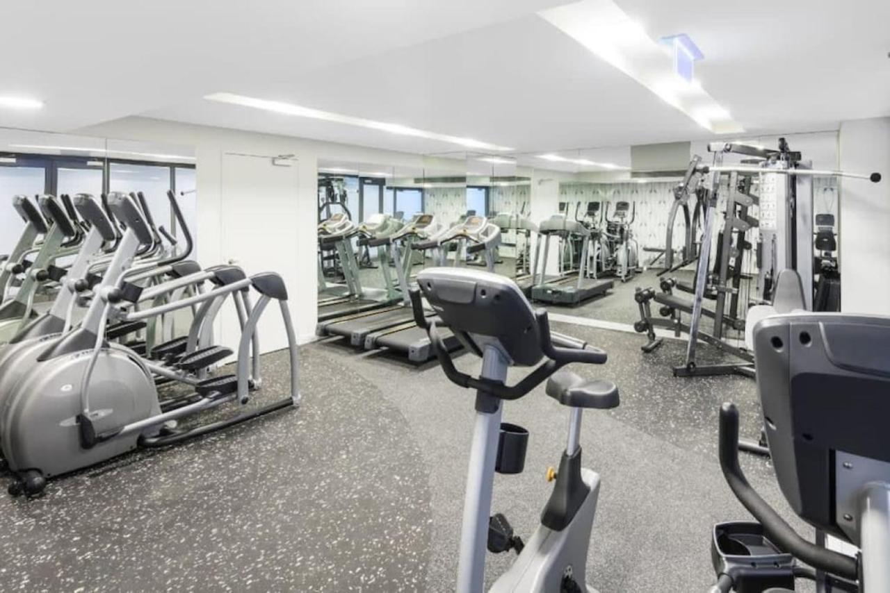 Riverview 2br Delicate Apt, 1min To Train Station Apartment *