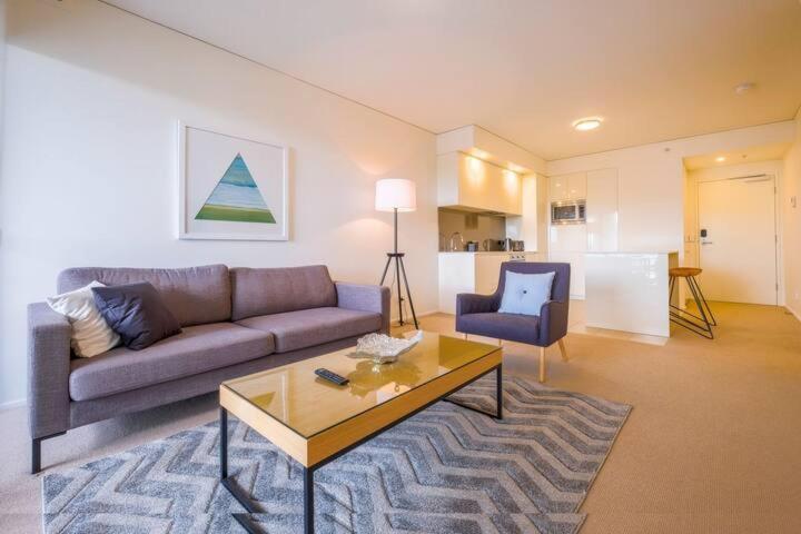 Executive With Pool & Gym Apartment
