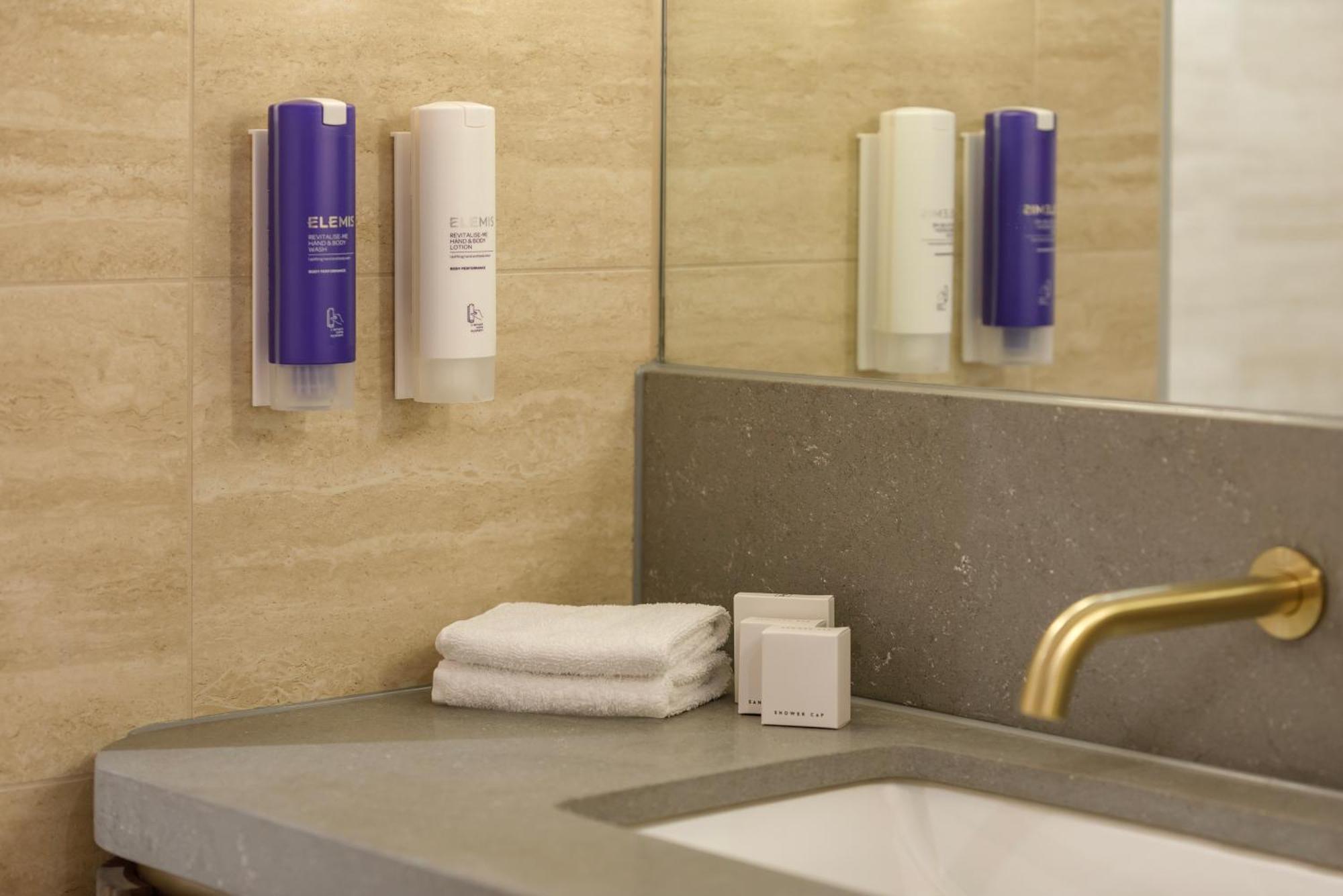 Amora 5* Brisbane
