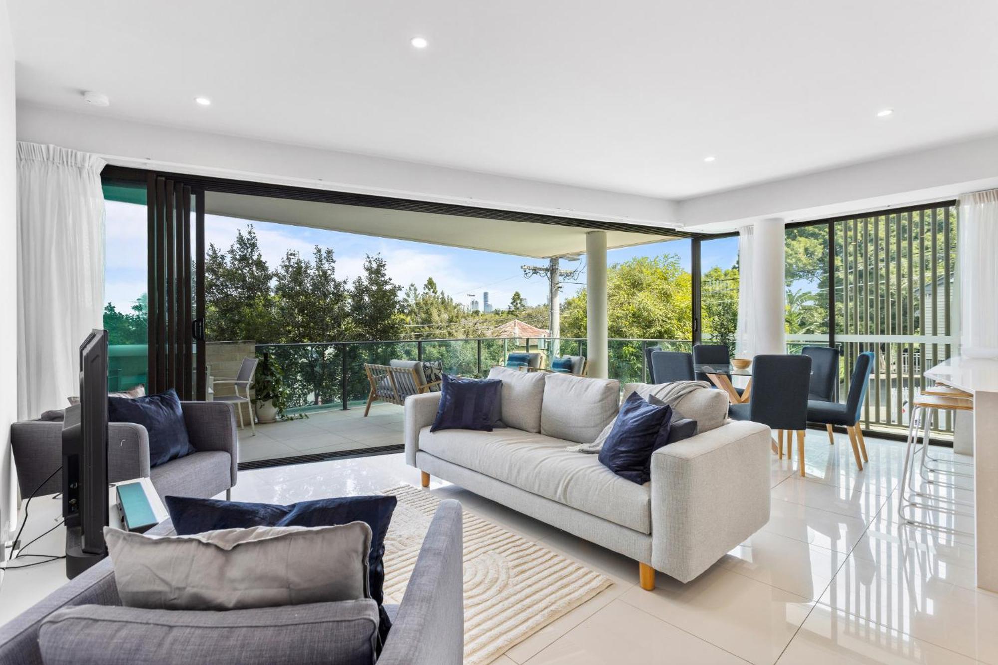 Spacious And Superb 3-bed