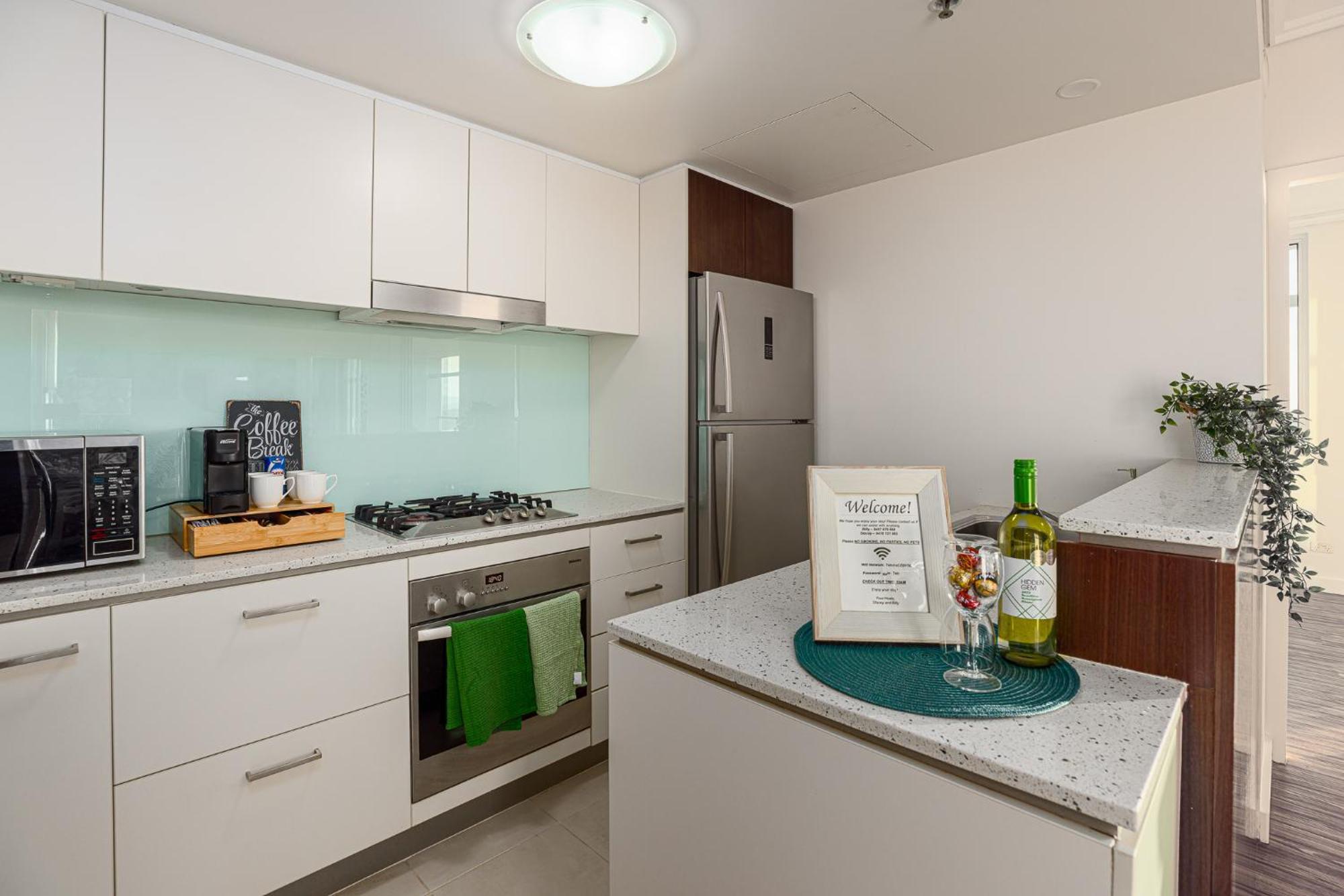 Oasis Retreat Level 27 In Casino Towers Apartment