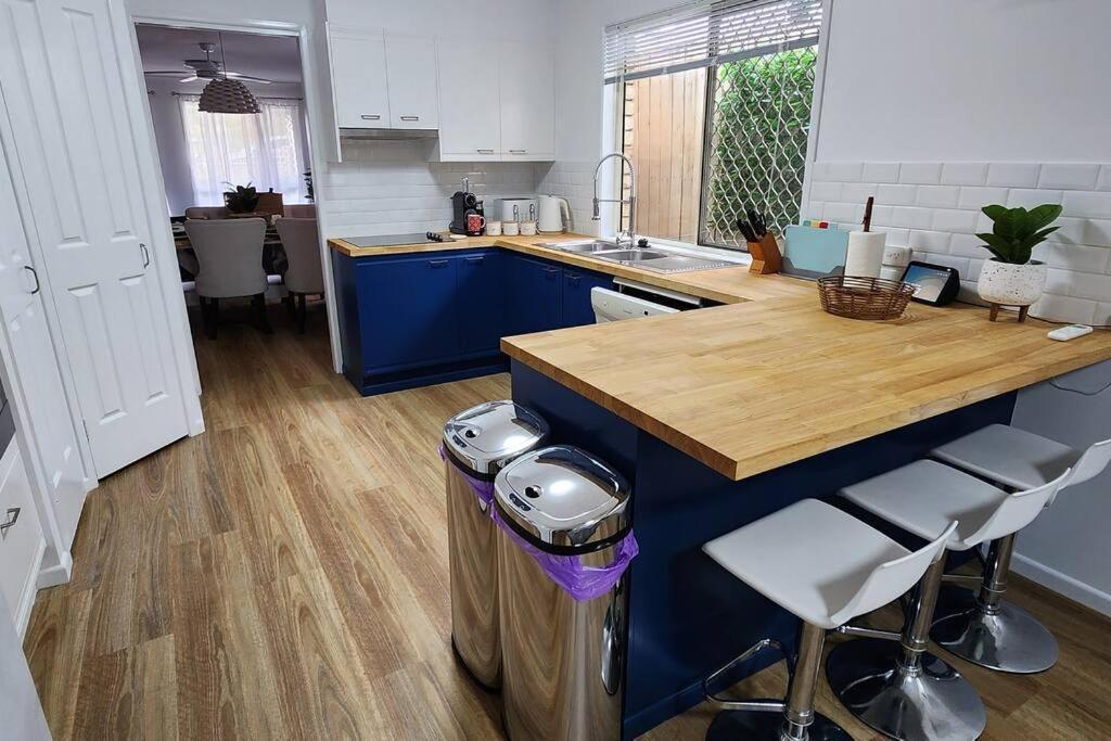 Holiday home Peaceful Getaway - Stylish, Newly Updated House