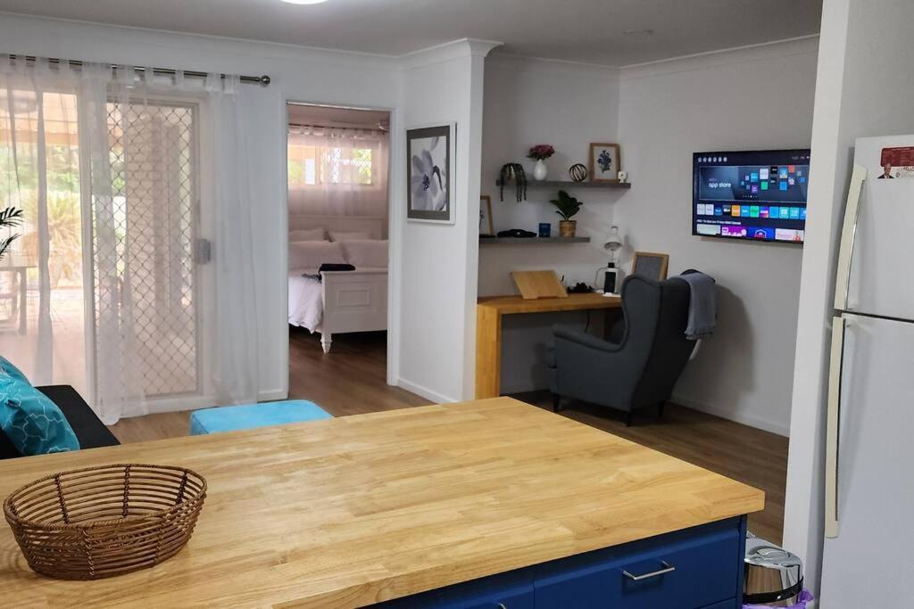 Holiday home Peaceful Getaway - Stylish, Newly Updated House *