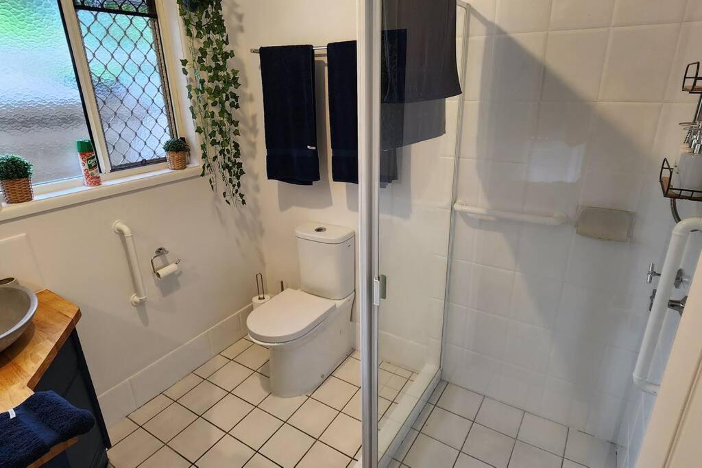 Peaceful Getaway - Stylish, Newly Updated House