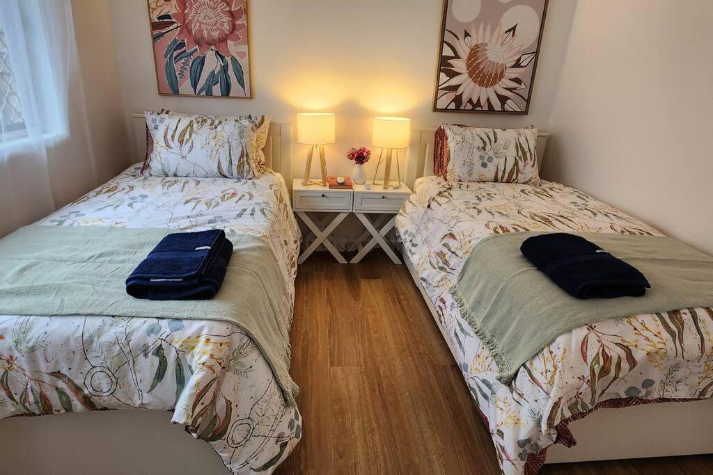 Holiday home Peaceful Getaway - Stylish, Newly Updated House