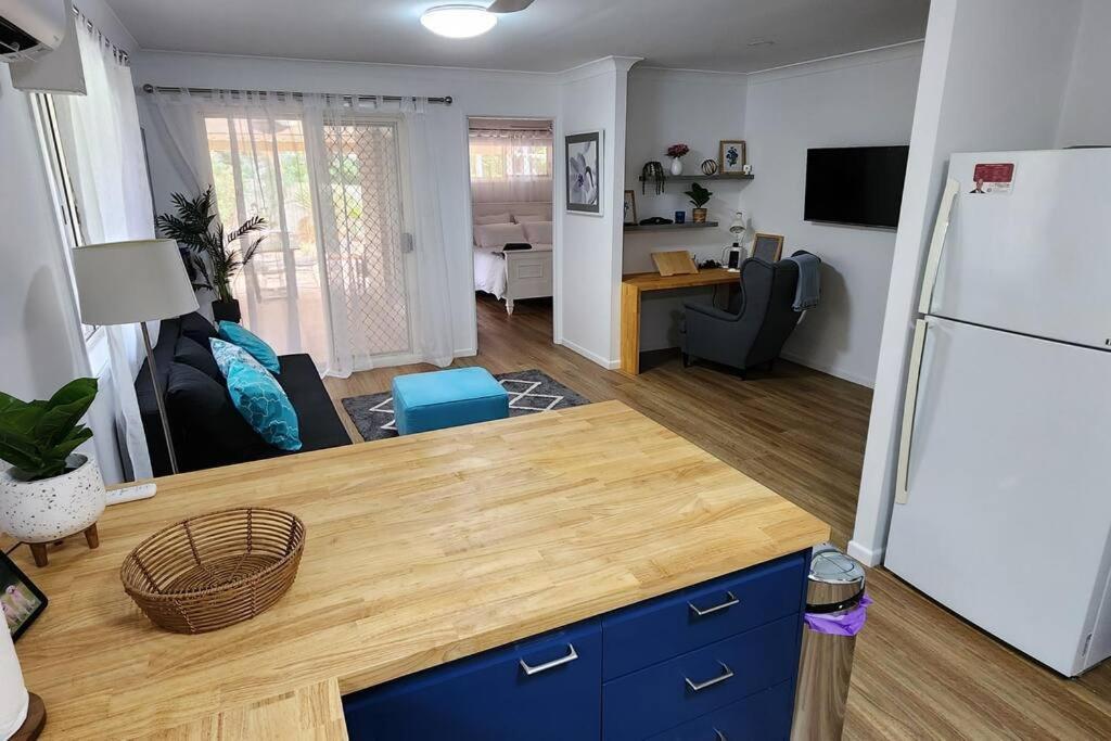 Peaceful Getaway - Stylish, Newly Updated House