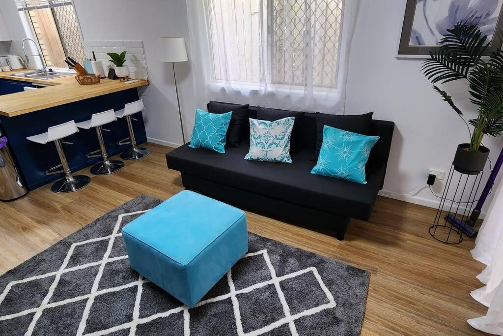 Peaceful Getaway - Stylish, Newly Updated House Brisbane