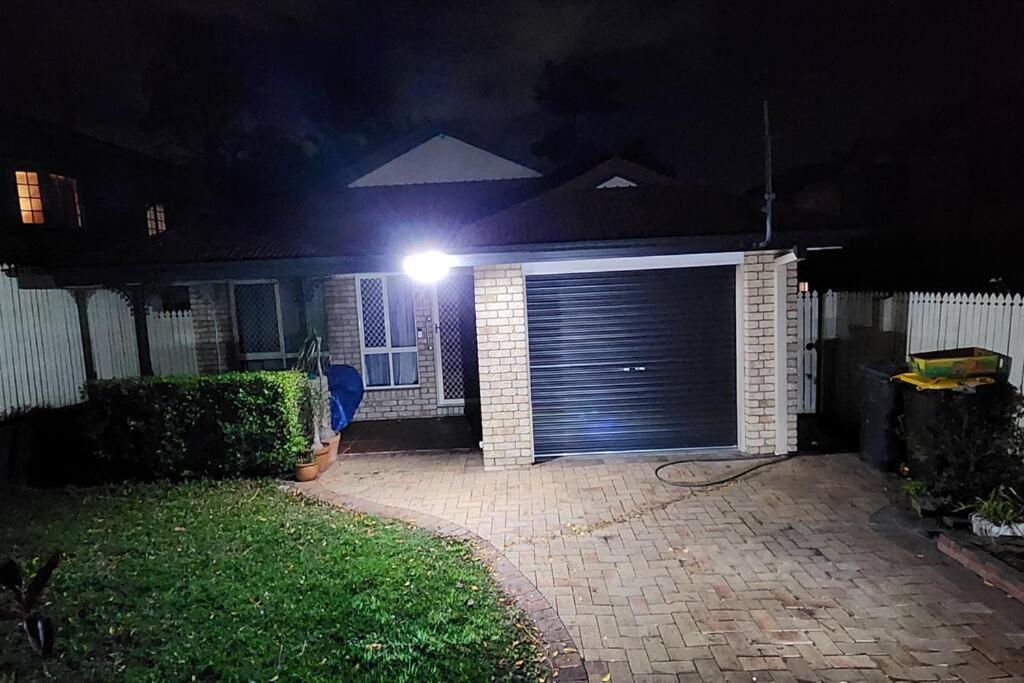 Peaceful Getaway - Stylish, Newly Updated House Holiday home