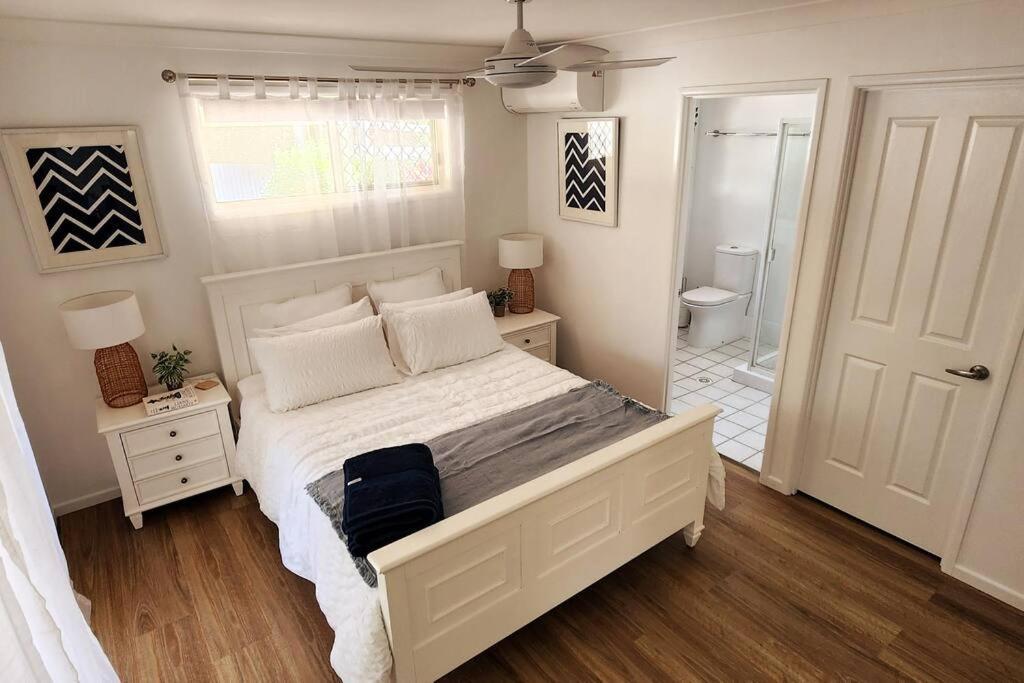 Holiday home Peaceful Getaway - Stylish, Newly Updated House Brisbane
