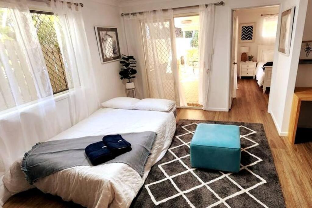 Peaceful Getaway - Stylish, Newly Updated House *