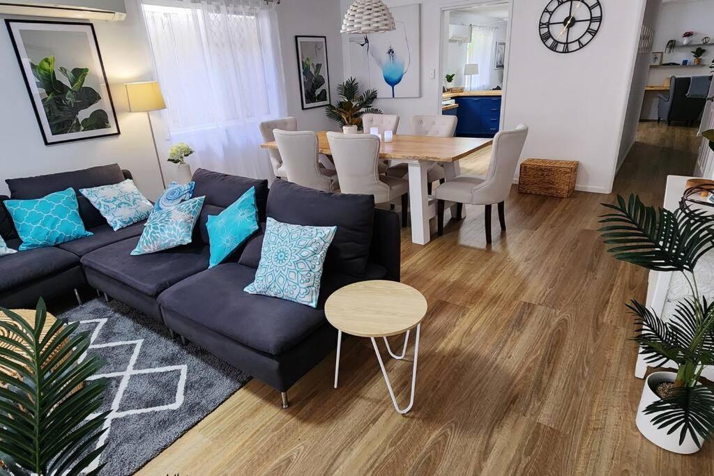 Holiday home Peaceful Getaway - Stylish, Newly Updated House *