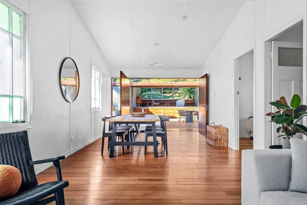 Inside Out! ~ 3 Bed House ~ Toowong Holiday home