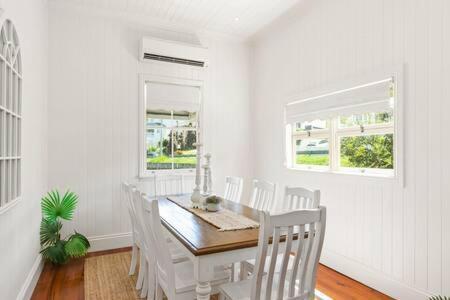 Pet-friendly Haven: Fast Wi-fi & Netflix * Brisbane