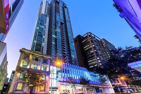 Charlotte Towers & Style Facilities Apartment Brisbane
