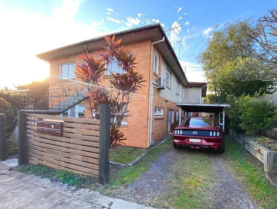 3 Bed Budget Hidden Gem Parking Near Gabba *