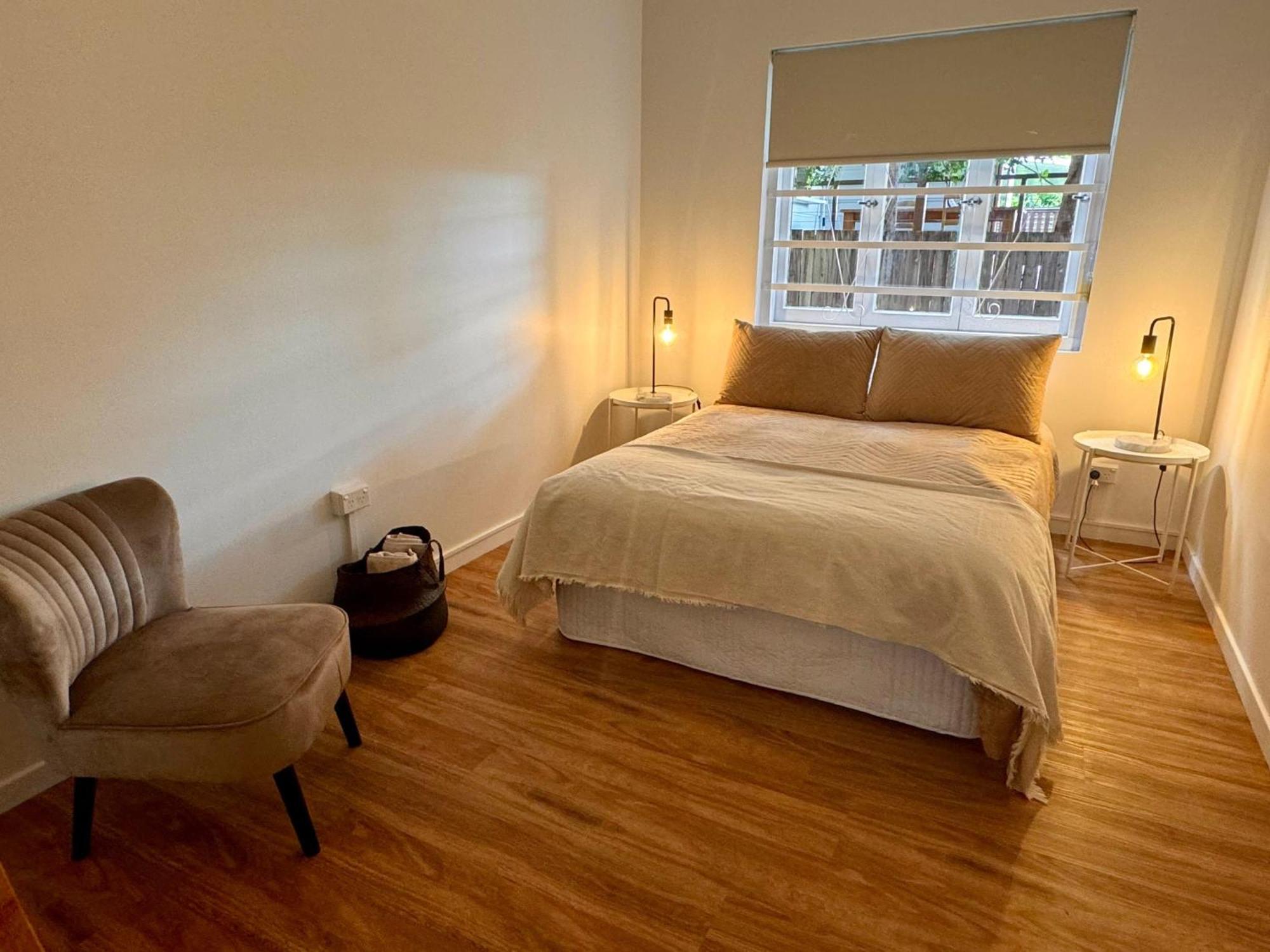3 Bed Budget Hidden Gem Parking Near Gabba Apartment