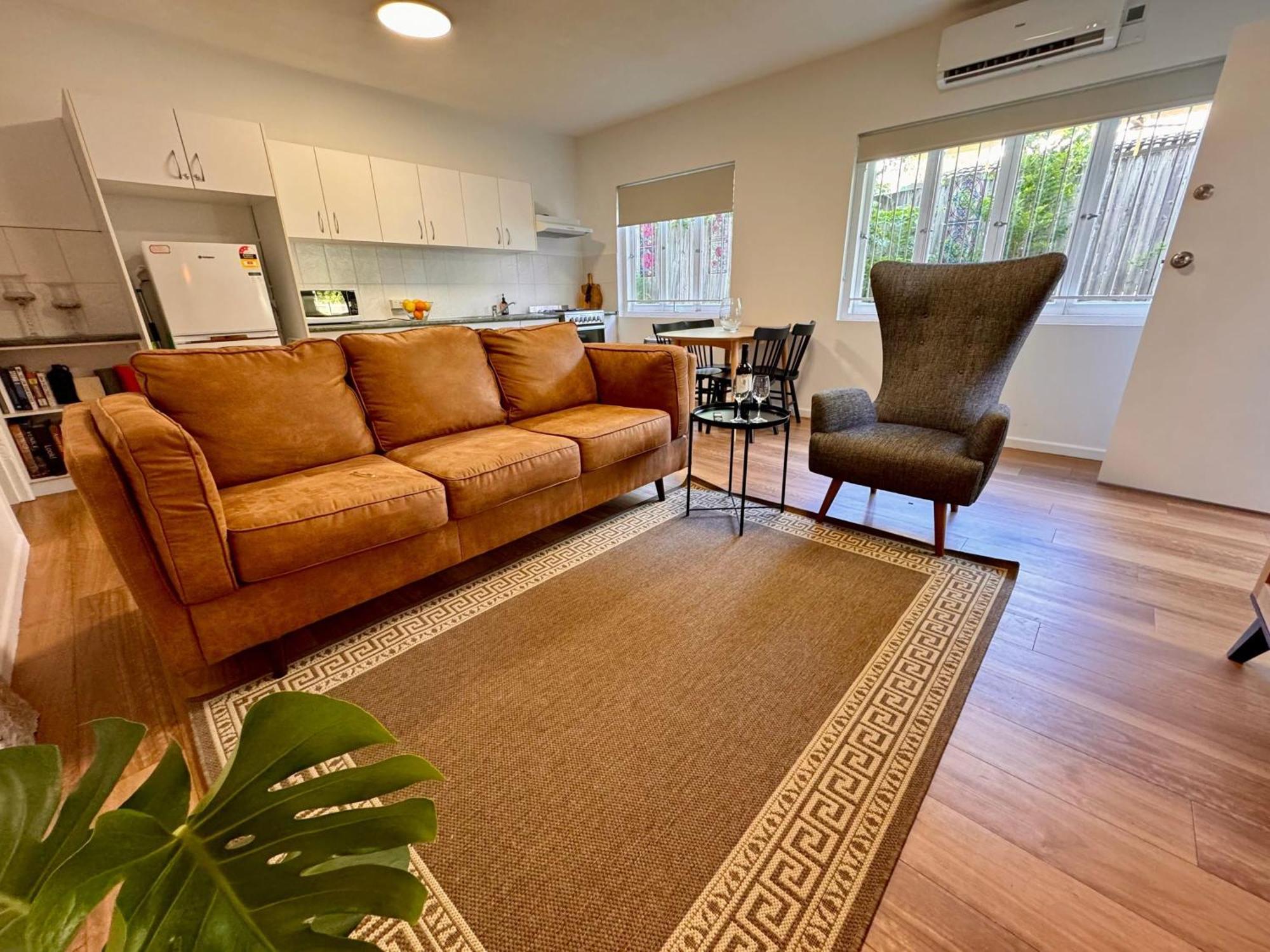 3 Bed Budget Hidden Gem Parking Near Gabba