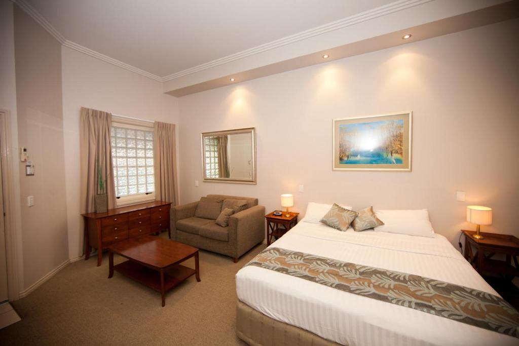 Shangri-la Gardens 4* Brisbane