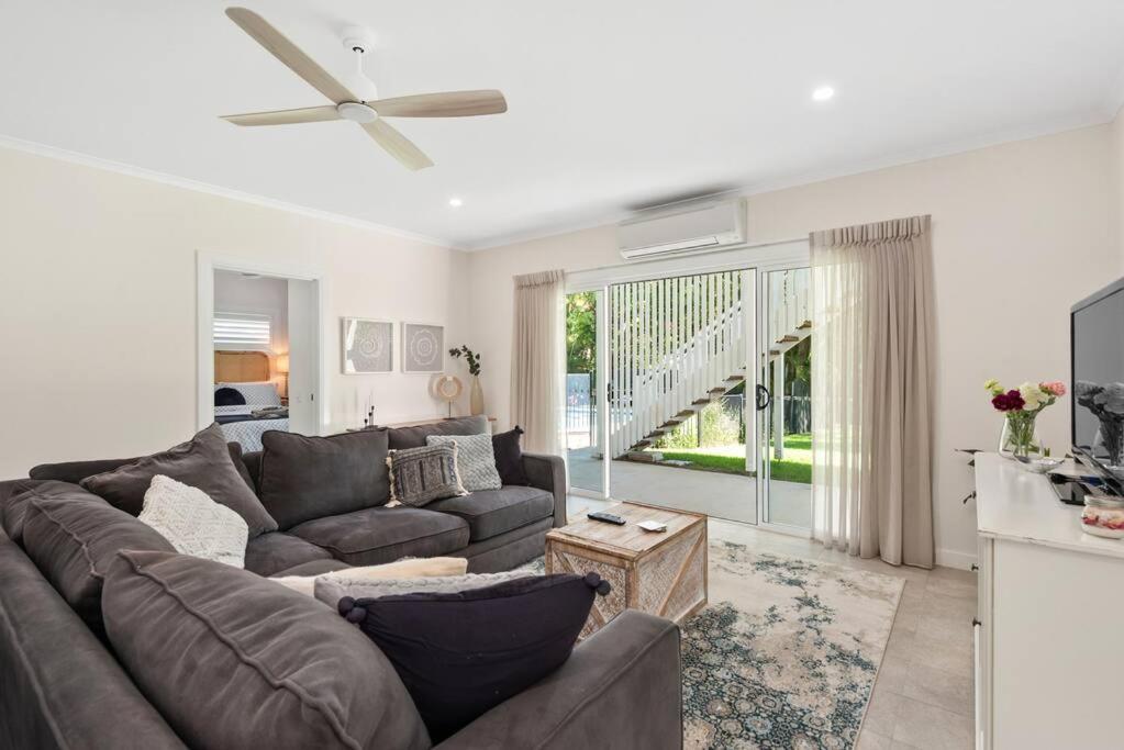 A Family Affair ~ 4 Bed/2.5bath/pool ~ Morningside * Brisbane