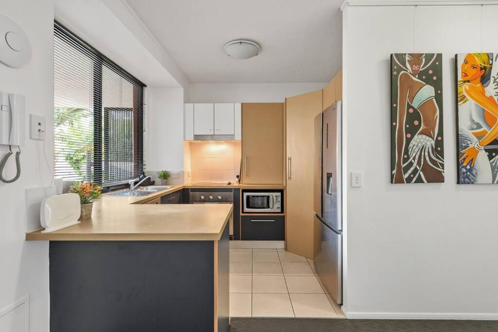 Living - 10mins Cbd - 2bed / 2bath / 1car Apartment Brisbane