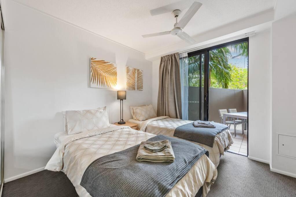 Living - 10mins Cbd - 2bed / 2bath / 1car Brisbane