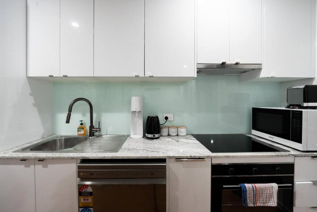 Relaxation 2br/1.5ba House W Parking Near Beach