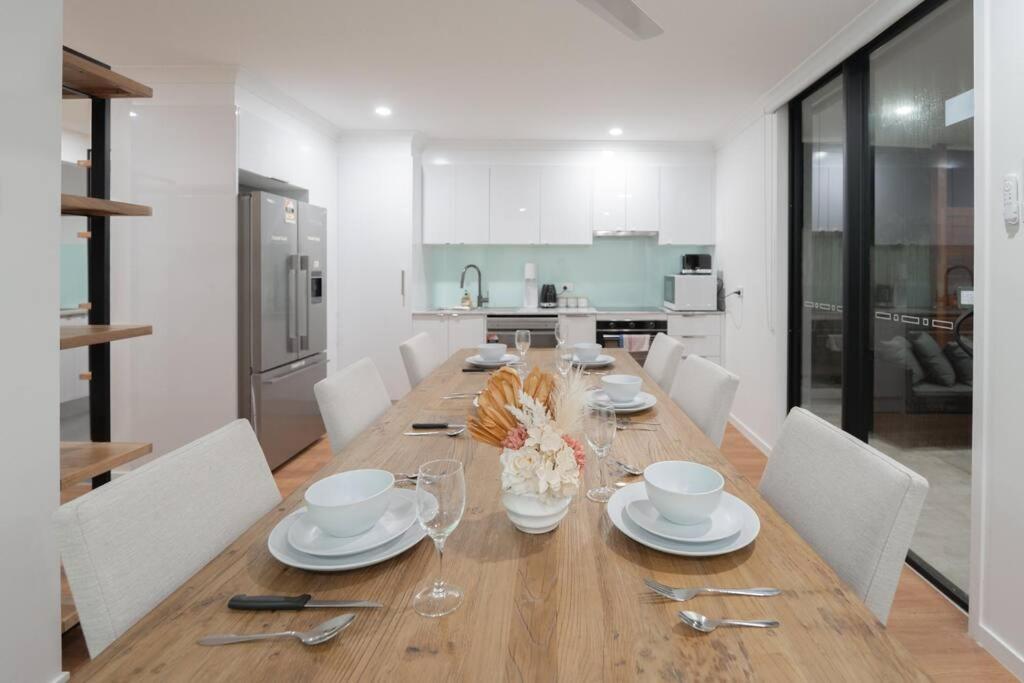 Casa de férias Relaxation 2br/1.5ba House W Parking Near Beach Brisbane