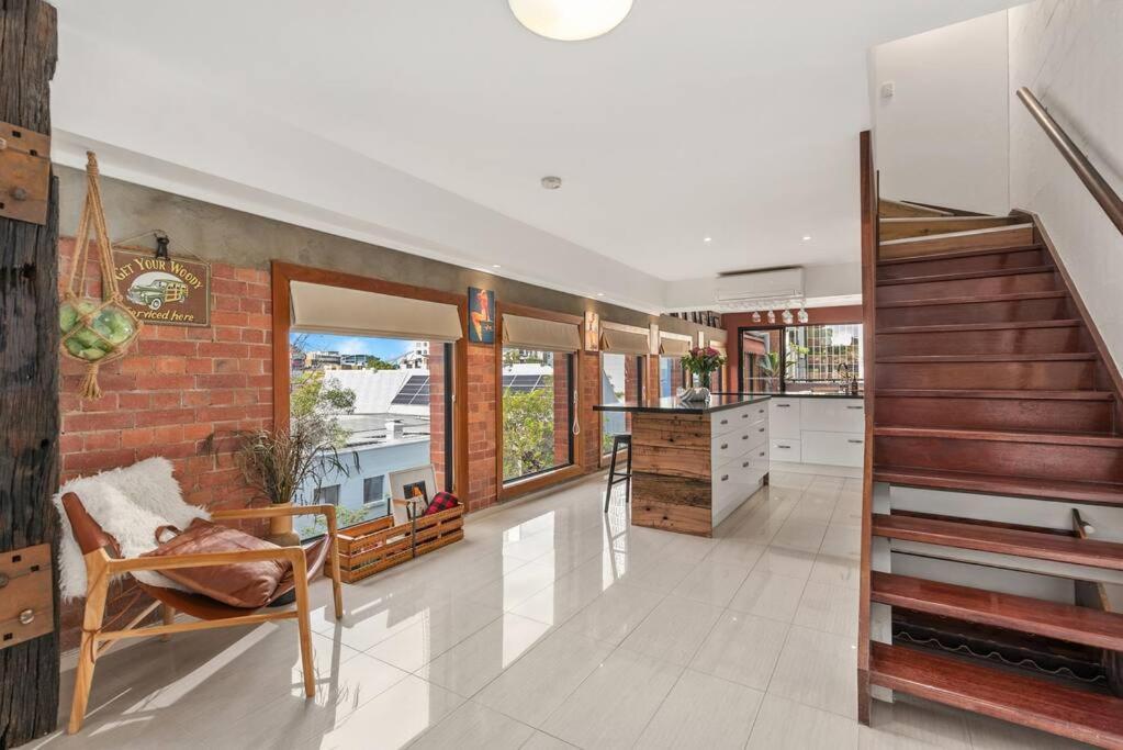 Apartment Iconic Warehouse Apartment~cbdedge~2bed/2bath/1car Brisbane