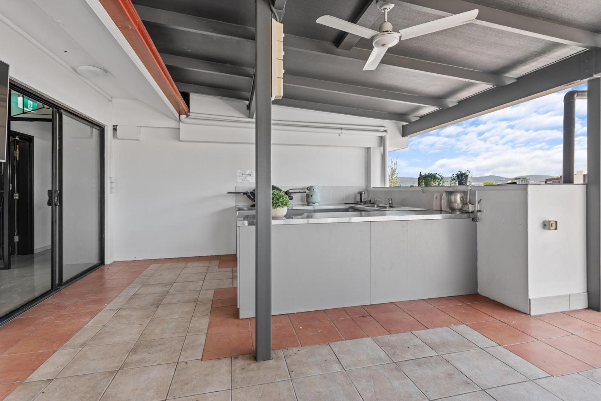 Luxury 2-bed Penthouse With Private Rooftop Brisbane
