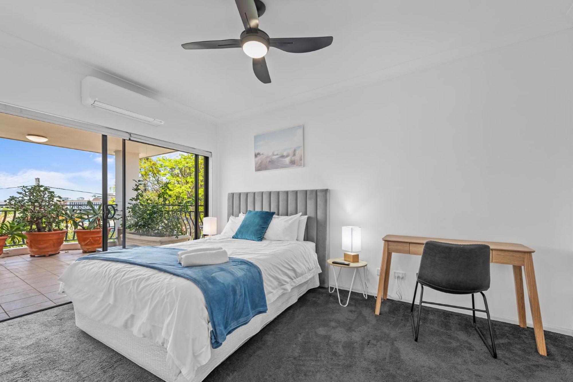 Apartment Luxury 2-bed Penthouse With Private Rooftop *