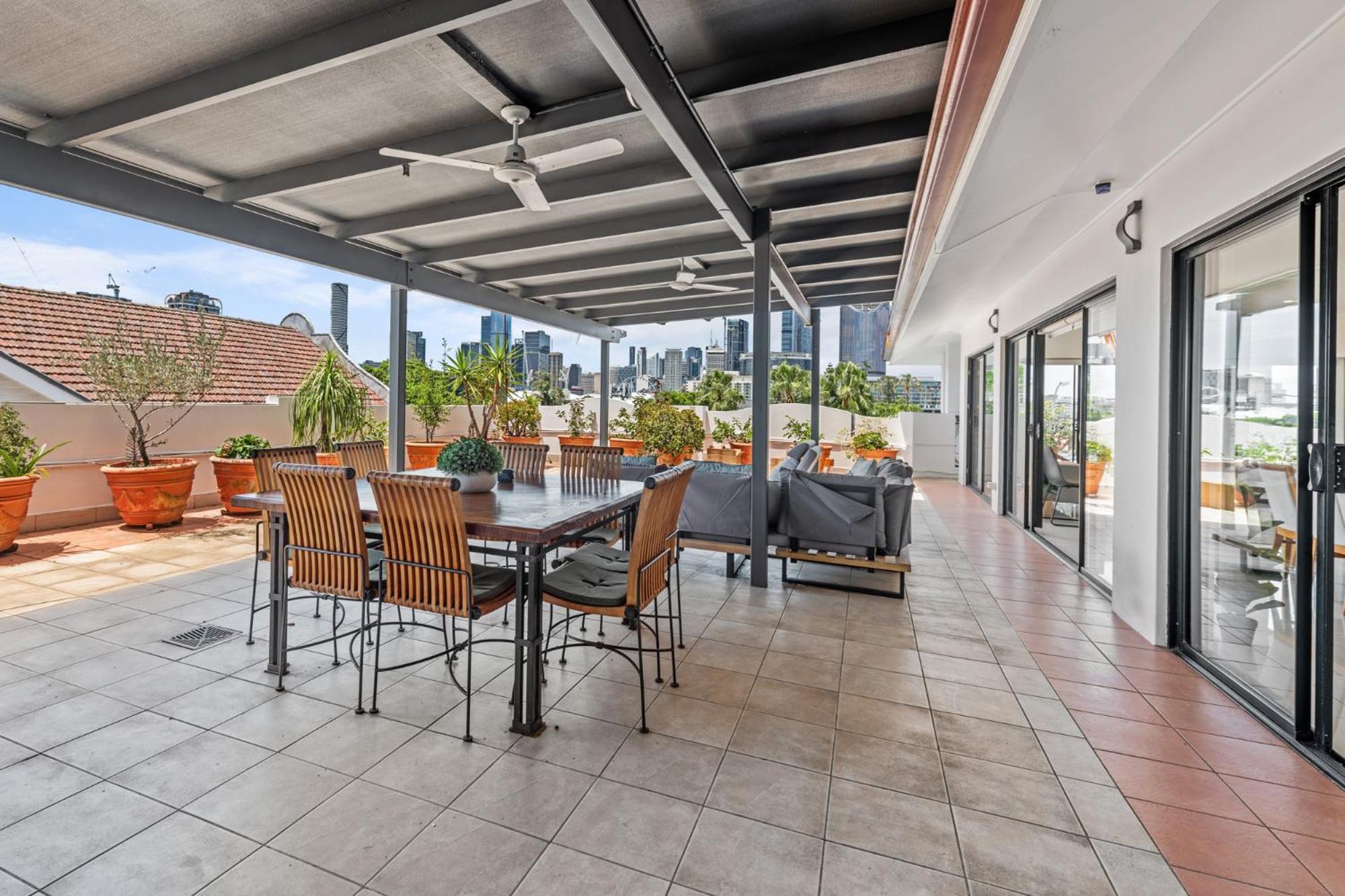 Luxury 2-bed Penthouse With Private Rooftop Apartment Brisbane
