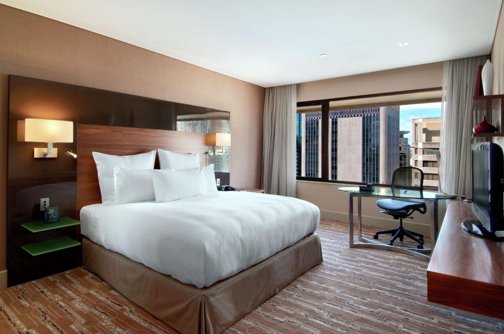 Hilton 5* Brisbane