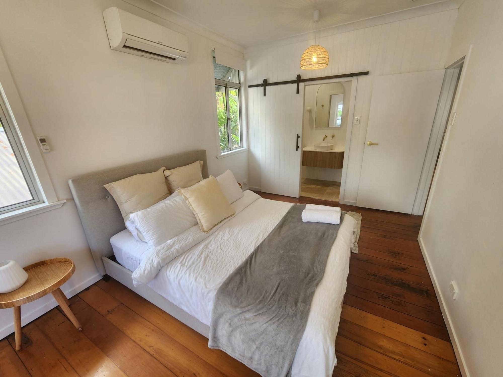 Classic Queenslander With Pool & Yard Holiday home