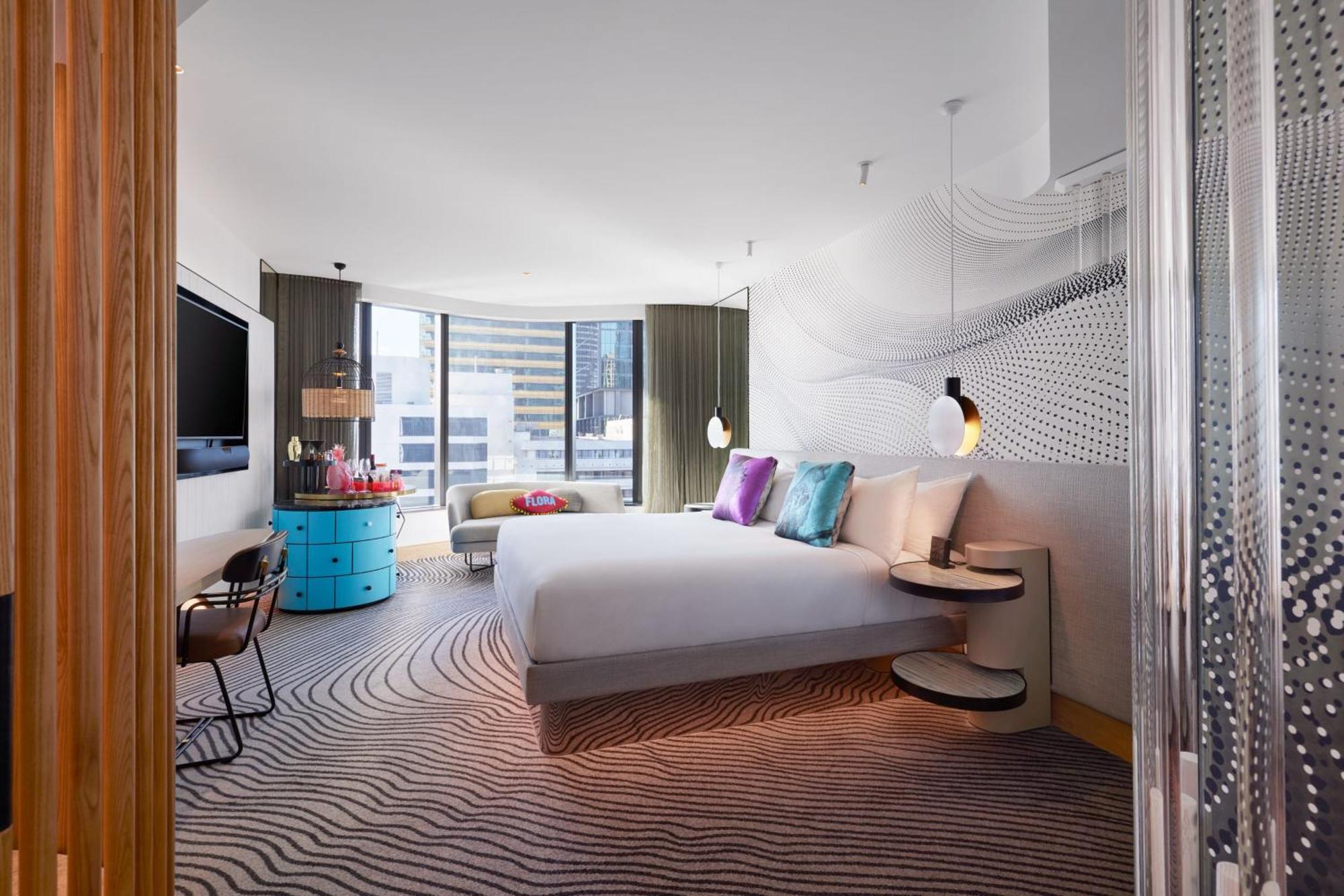W Hotel 5*