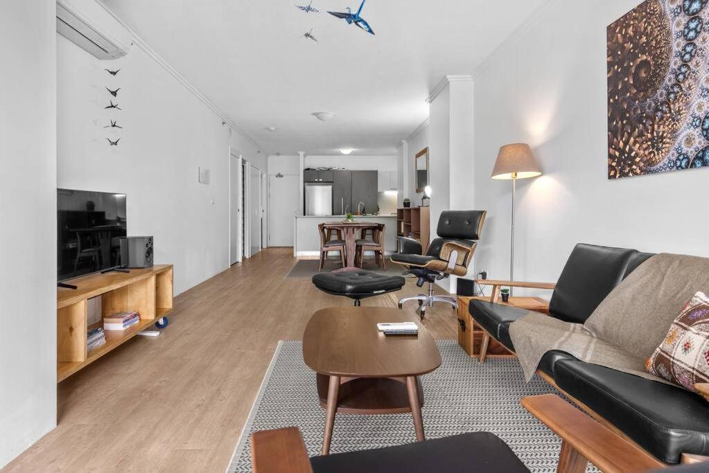 Spacious & Peaceful! 1bed/2bath/1car ~ Cbd Apartamento Brisbane