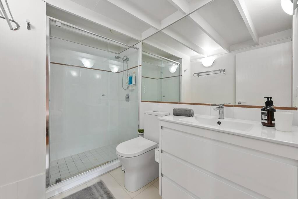 Iconic Warehouse Apartment~cbdedge~2bed/2bath/1car Apartment Brisbane