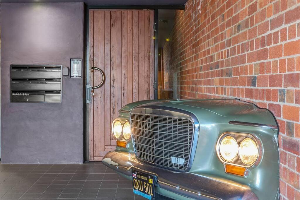 Iconic Warehouse Apartment~cbdedge~2bed/2bath/1car Apartment Brisbane