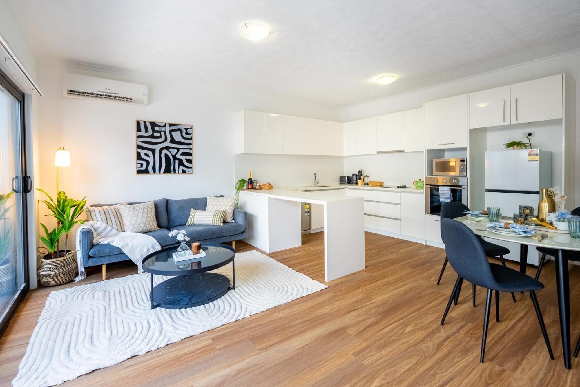 Balmoral - Airy & Light-filled Edge Comfort Apartment *