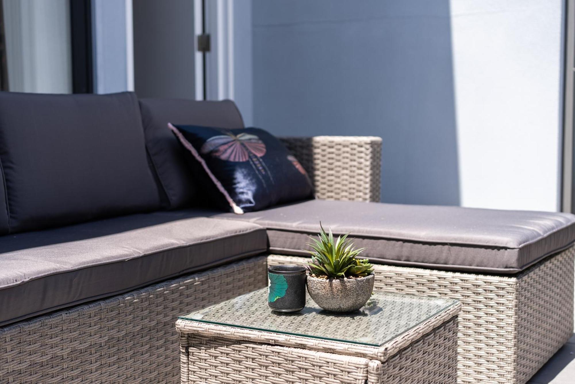 Balmoral - Airy & Light-filled Edge Comfort *