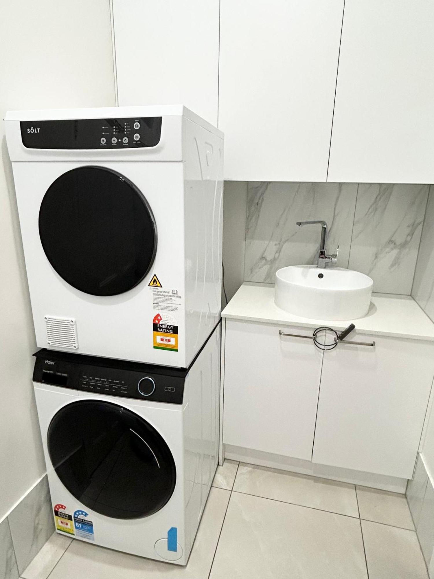 26 Gladstone Rd Highgate Hill